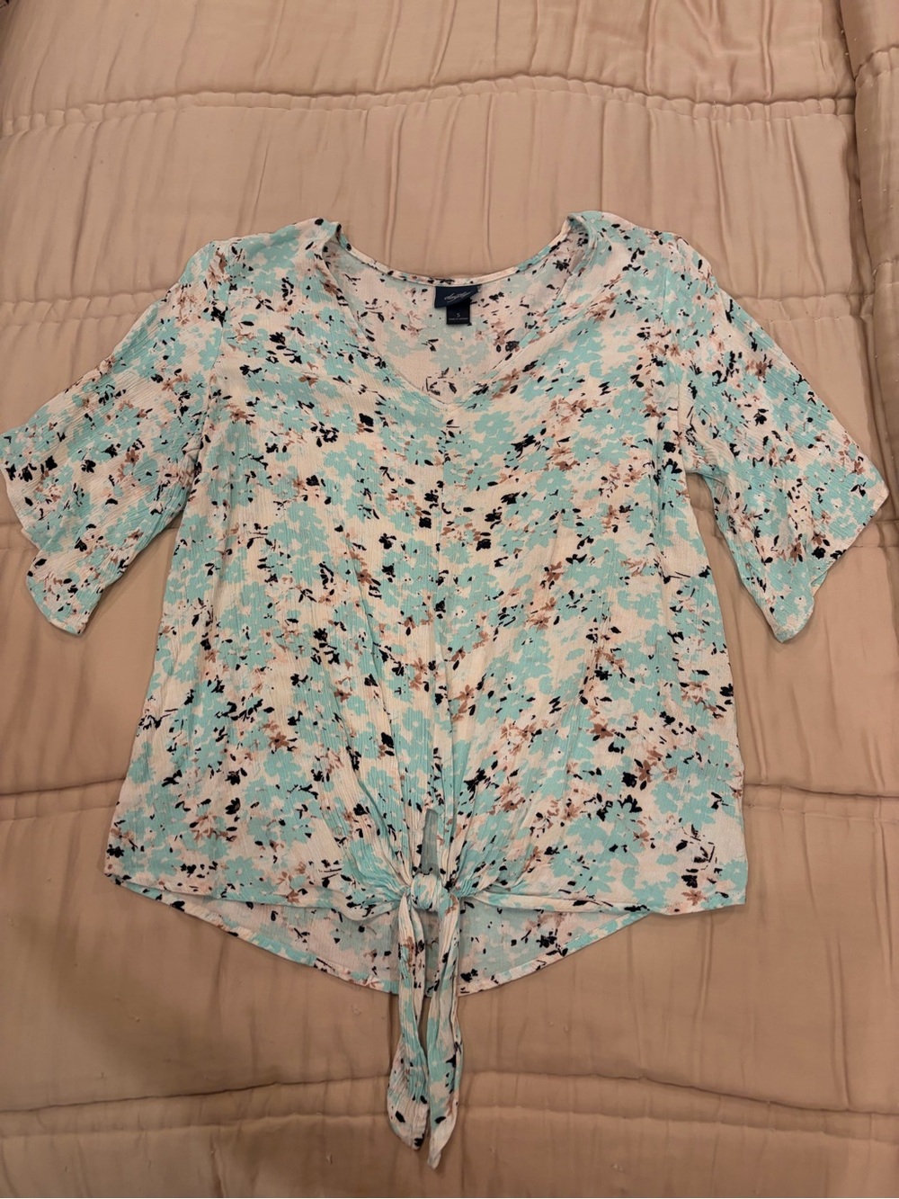 Buckle Aqua Floral Tie-Front V-Neck Blouse
